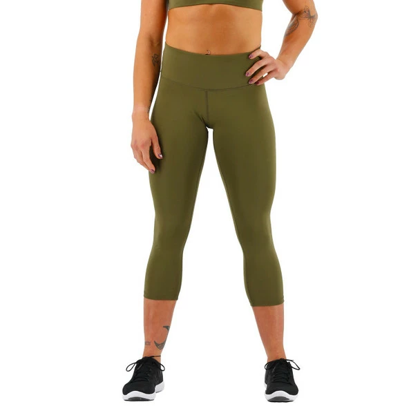 TYR Women's Solid High-Rise 3/4 Legging - 2023 2 TYR Women's Solid High-Rise 3/4 Legging - 2023